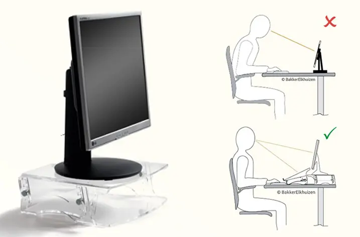 Monitorständer aus Acryl, daneben eine Skizze zur richtigen Sitzhaltung